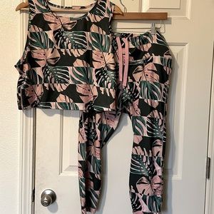 Nike | Active Wear Set (crop top and leggings)